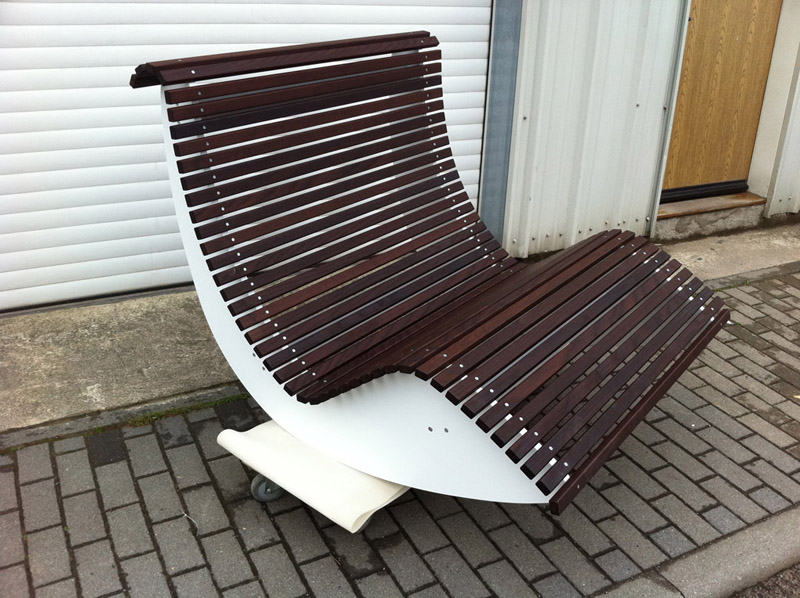 Arbeitstisch mit Rundbogen