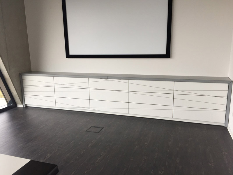 Arbeitstisch mit Rundbogen