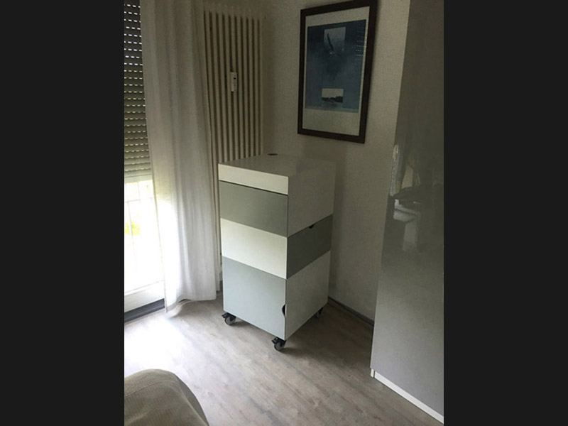 Arbeitstisch mit Rundbogen