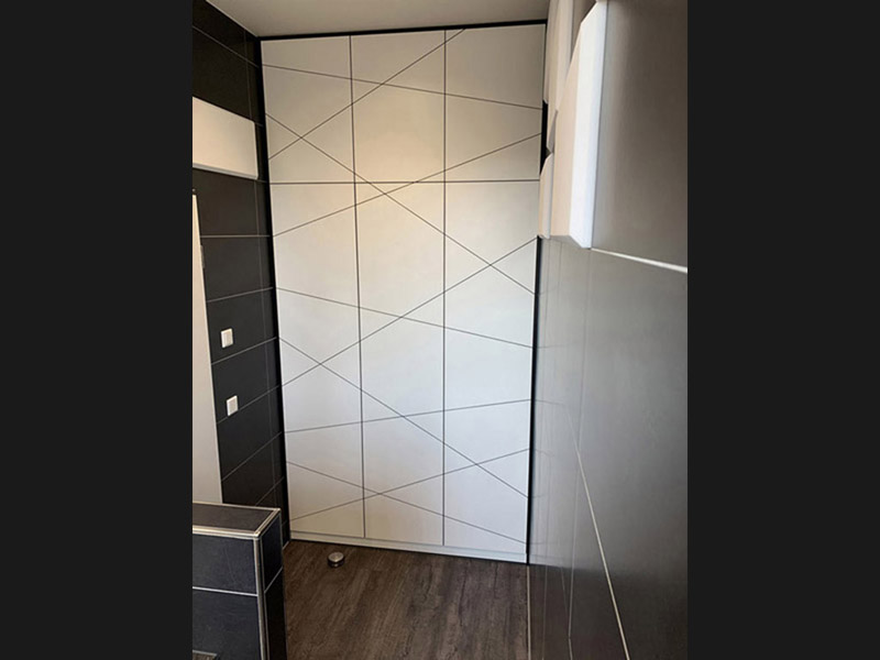 Arbeitstisch mit Rundbogen