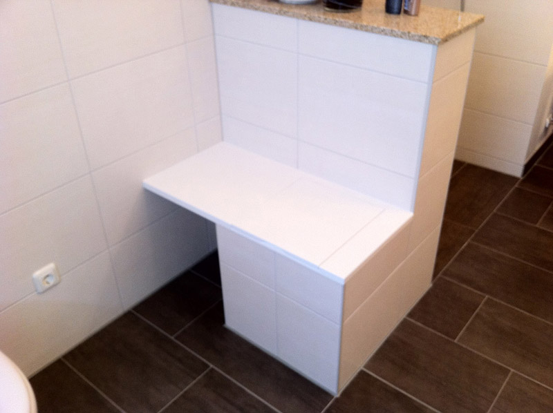 Arbeitstisch mit Rundbogen