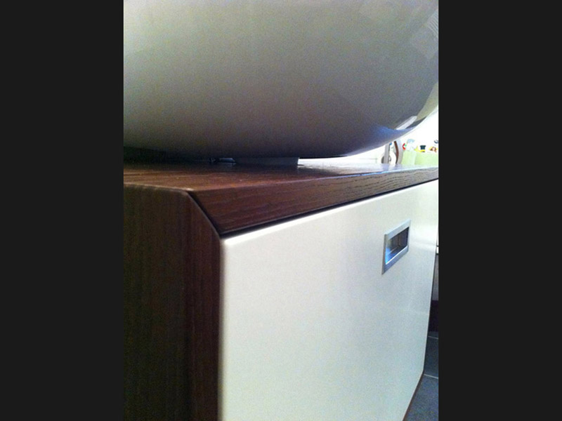 Arbeitstisch mit Rundbogen