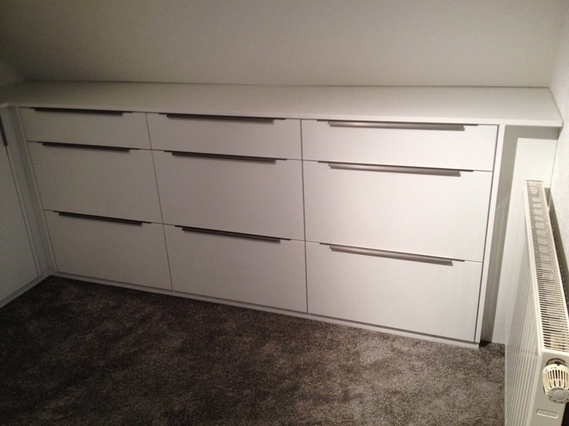 Arbeitstisch mit Rundbogen