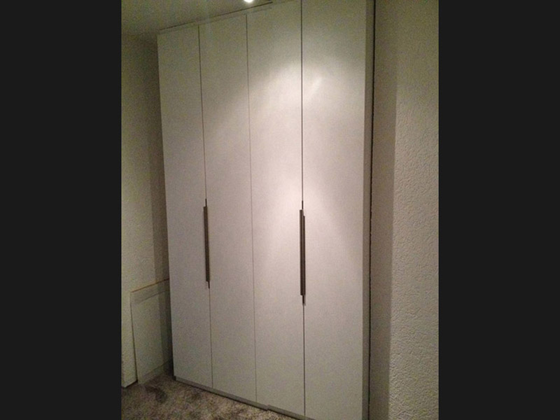 platzsparender Arbeitstisch