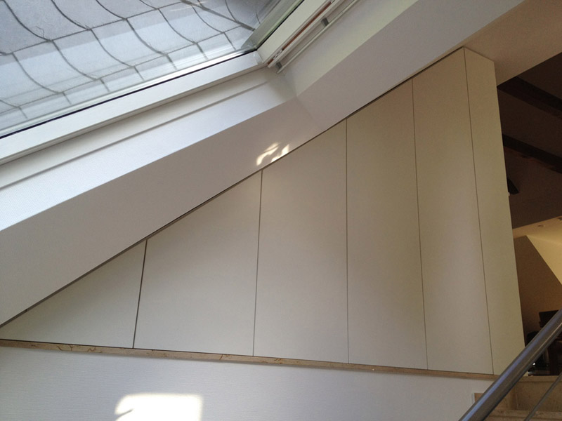 Arbeitstisch mit Rundbogen